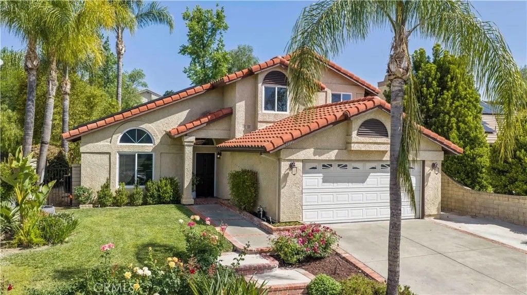 Photo of 25541 Pembrook Place, Saugus, CA 91350 (MLS # SR26085632)