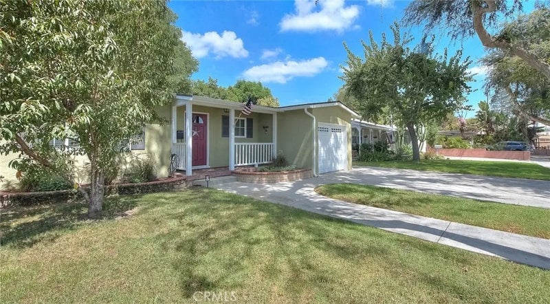 1933 W Jacaranda Place