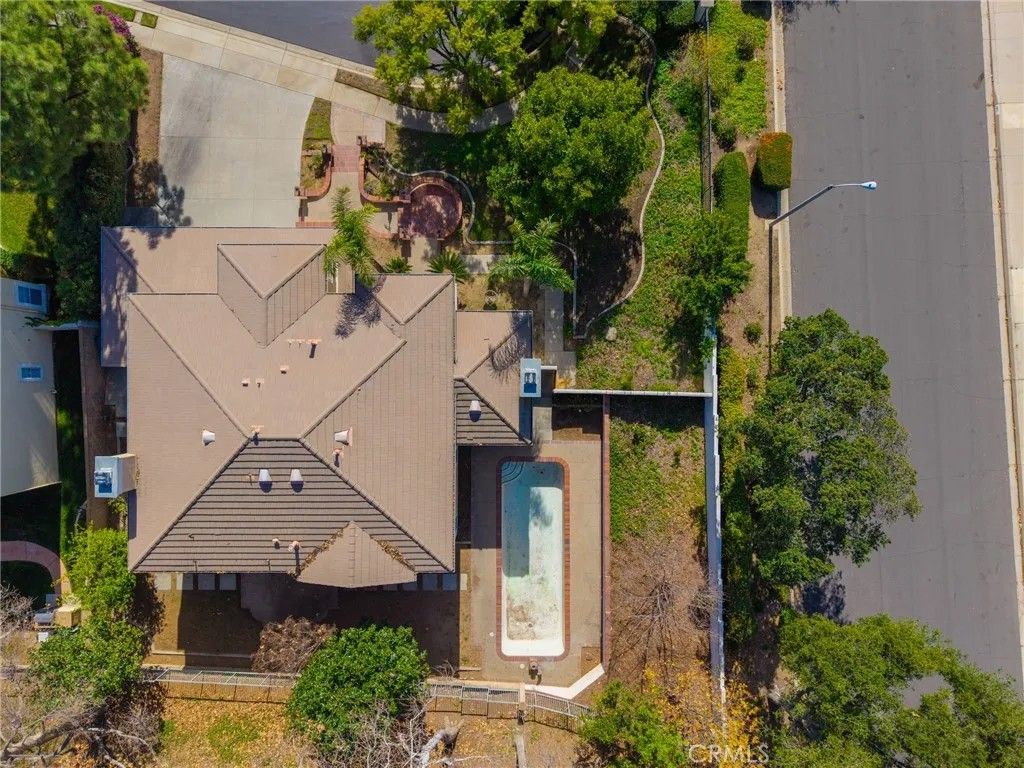 Photo of 2409 Santiago, La Verne, CA 91750 (MLS # IV26023019)