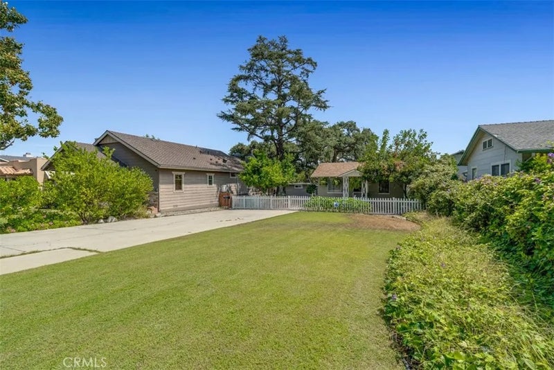710 E Greystone