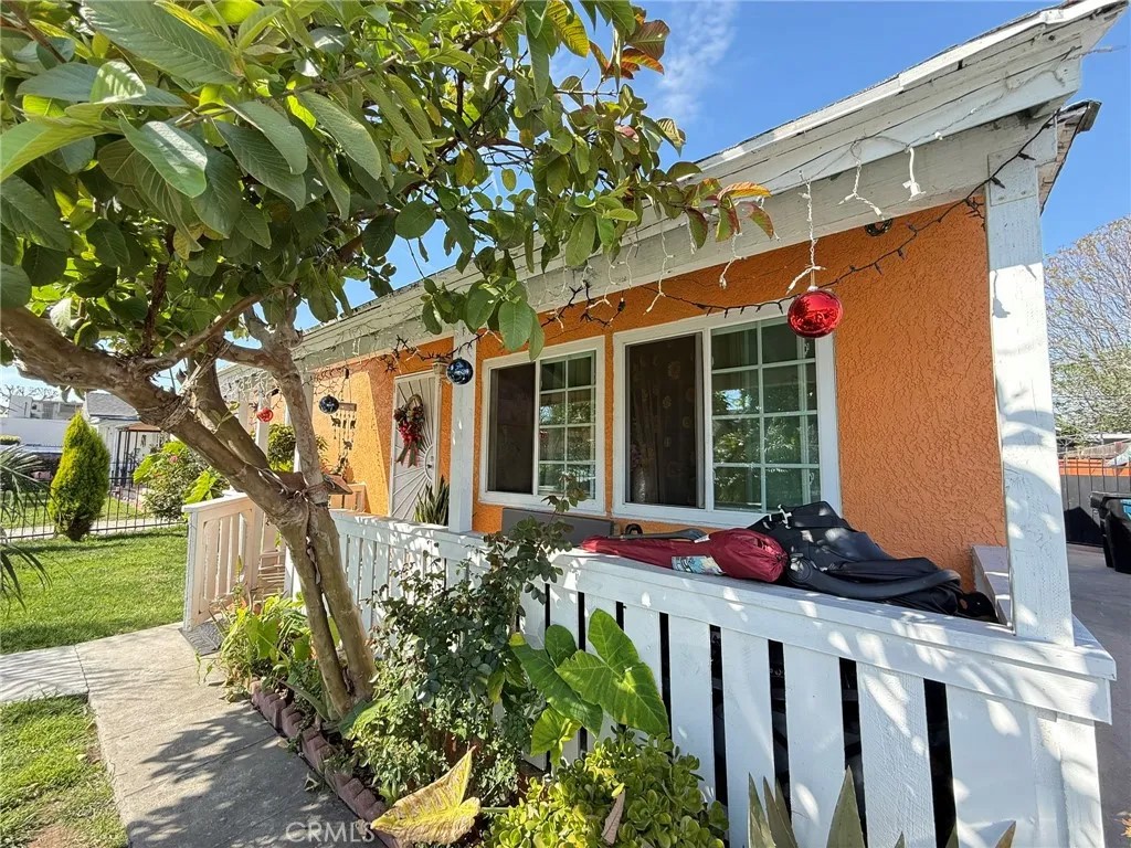 3625 E Marcelle