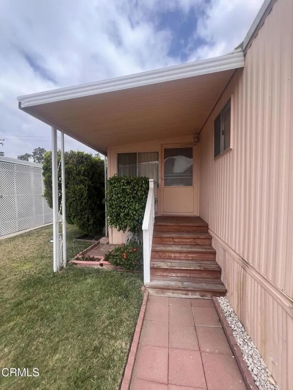 Photo of 500 W Santa Maria St #128, Santa Paula, CA 93060 (MLS # V1-33680)