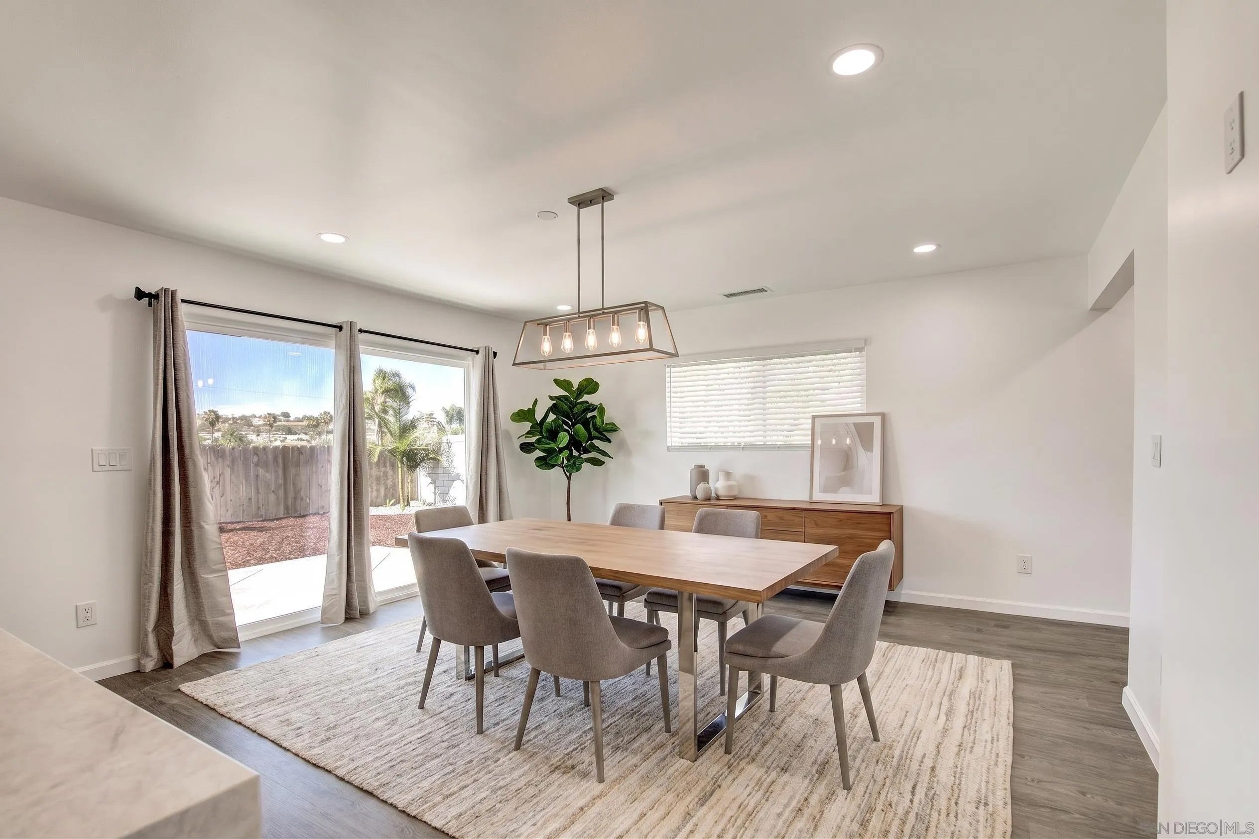 12702 Metate Ln