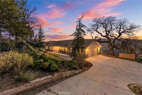 Photo of 27100 Barkes Way, Tehachapi, CA 93561 (MLS # OC26049256)