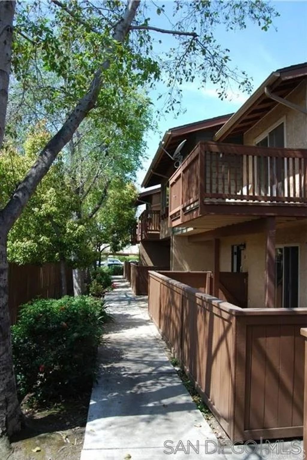 Photo of 207 Westlake Dr #3, San Marcos, CA 92069 (MLS # 260010856)