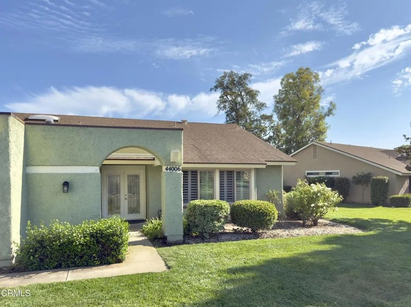 44006 Village 44