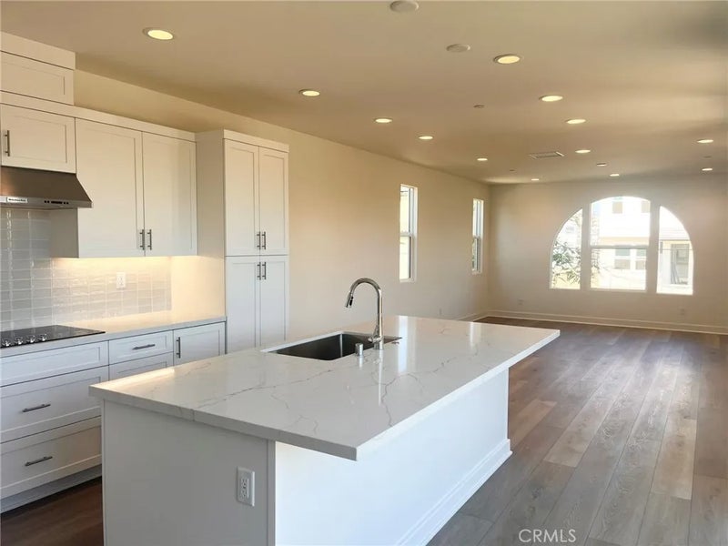 541 Tracy Place