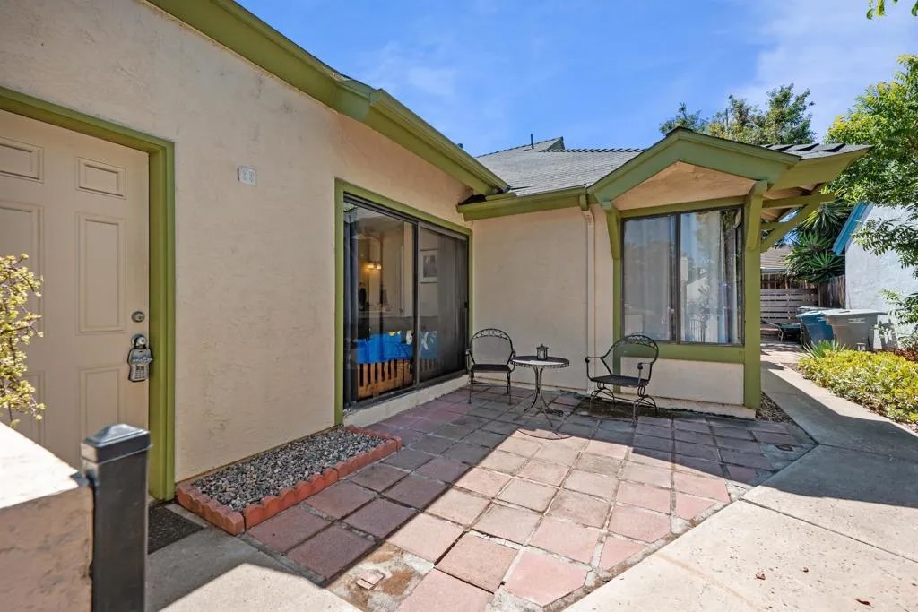 868 Venice Glen