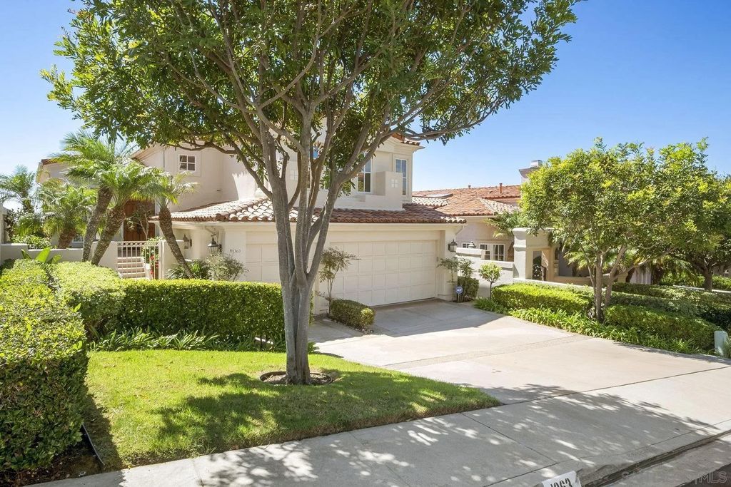 Photo of 1363 Caminito Batea, La Jolla, CA 92037 (MLS # 250040630)