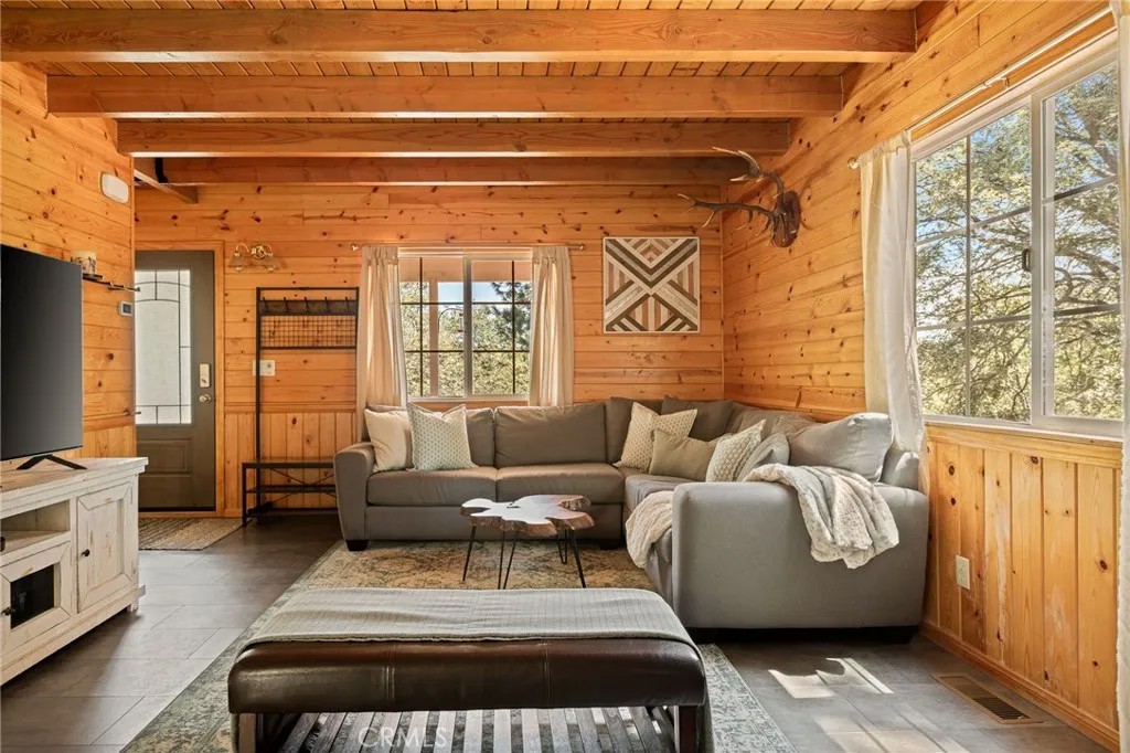 24071 Fern Glen