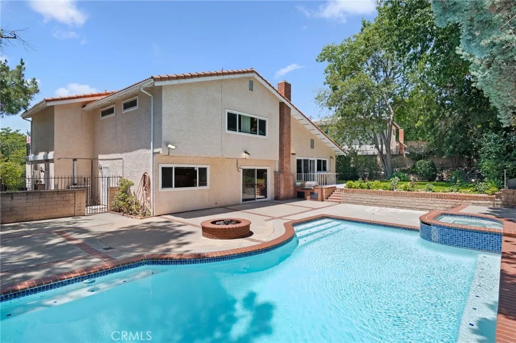 17601 Arvida Drive