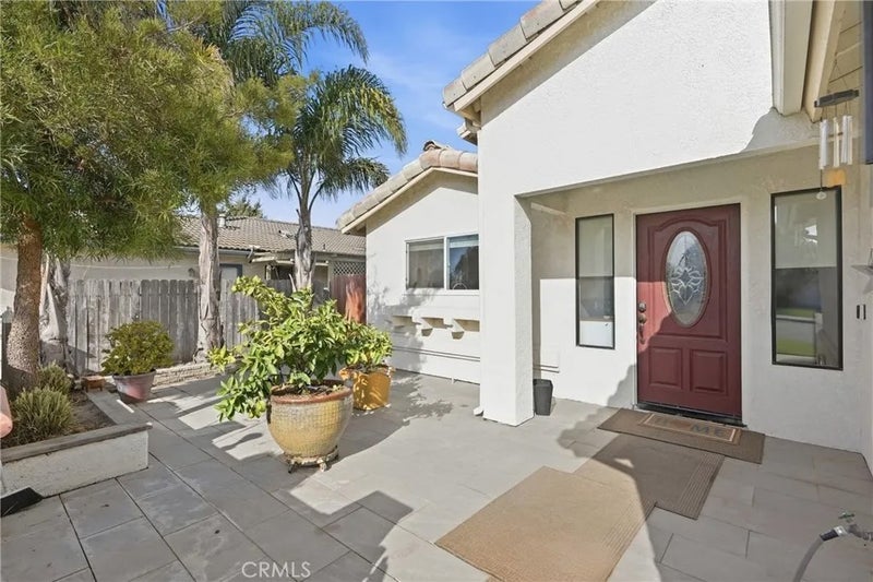 4895 Ruby Crest Court