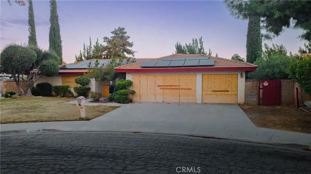 Photo of 42944 Beau Ville Court, Lancaster, CA 93536 (MLS # SR25280074)