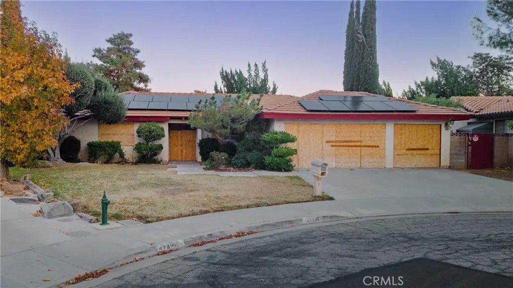 Photo of 42944 Beau Ville Court, Lancaster, CA 93536 (MLS # SR25280074)