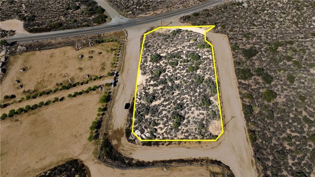 Photo of 36 Dry Ranch, Aguanga, CA 92536 (MLS # SW25243687)
