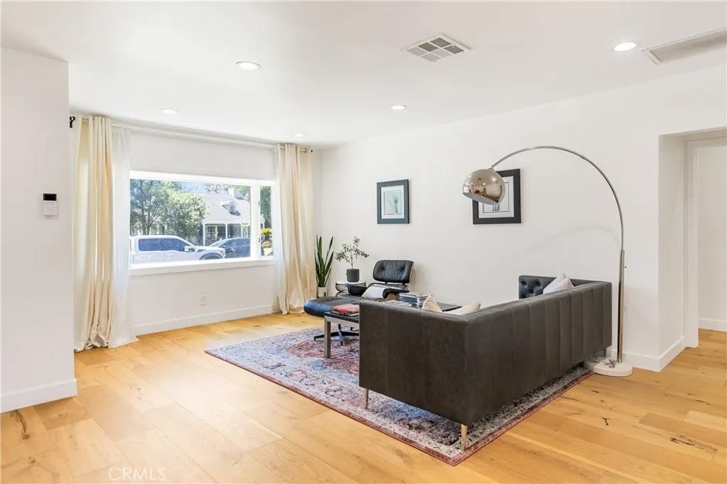 205 Laurel