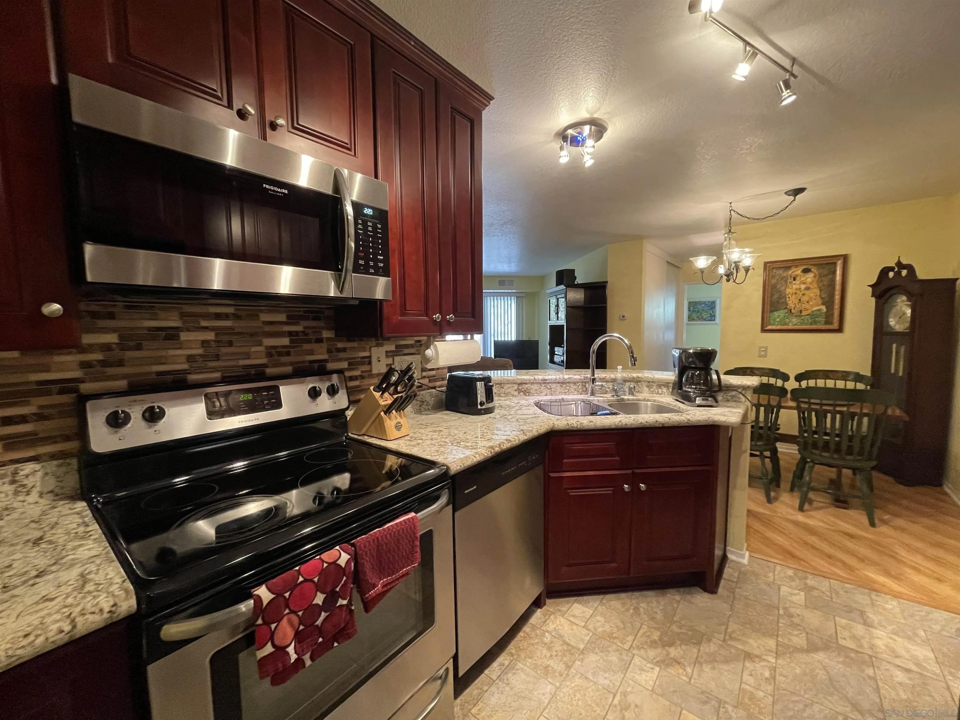 7263 Camino Degrazia 33