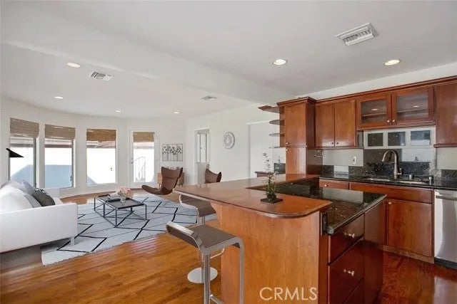 307 Venice Way