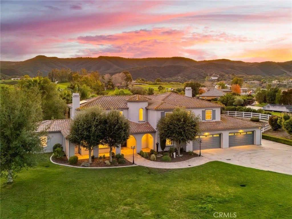 Photo of 25701 Bay Meadows, Murrieta, CA 92562 (MLS # SW26003685)