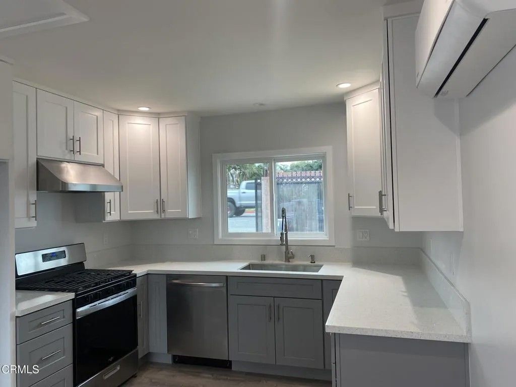 Photo of 863 E Juanita Avenue, Glendora, CA 91740 (MLS # P1-25704)