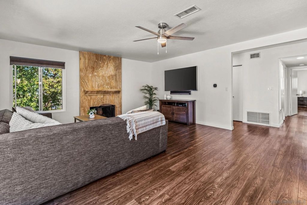 Photo of 450 W Vermont Ave #1602, Escondido, CA 92025 (MLS # 250045268)