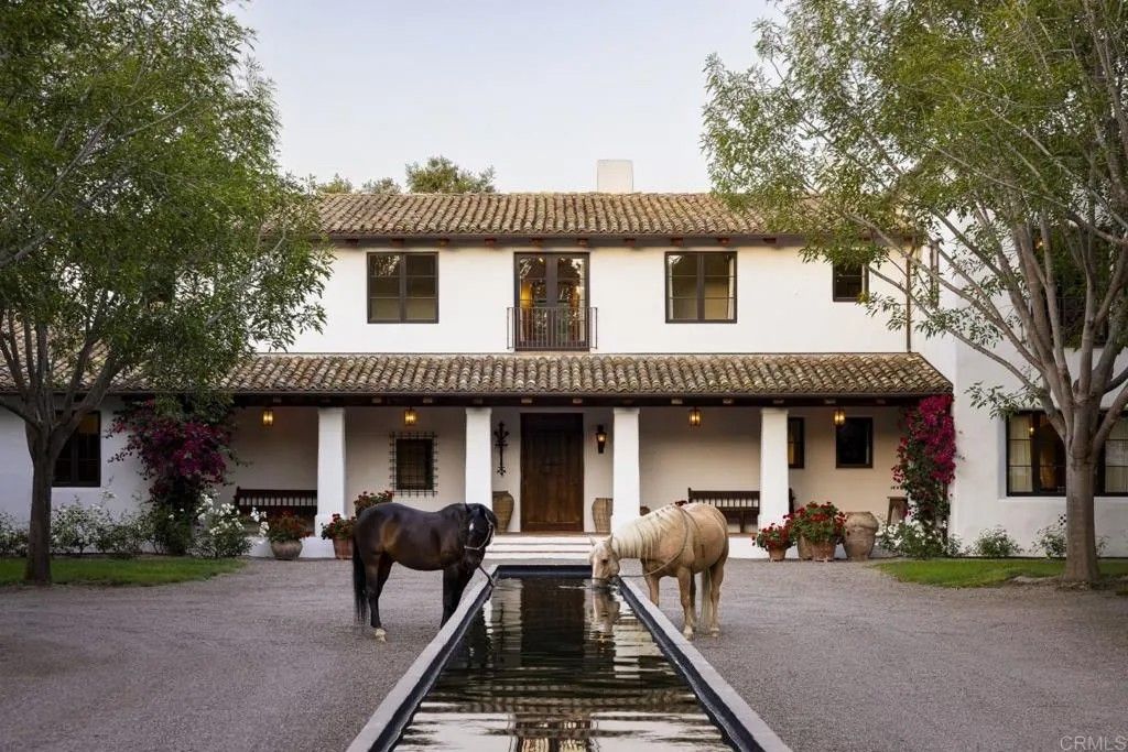 Photo of 16401 Calle Feliz, Rancho Santa Fe, CA 92067 (MLS # NDP2505393)