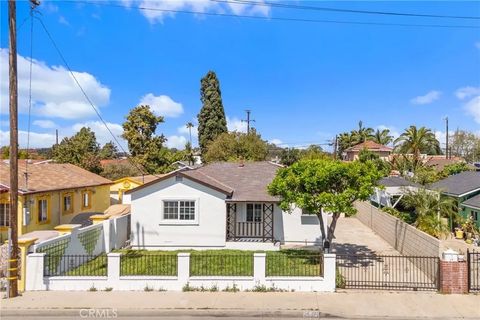 Photo of 2521 W Stanford Street, Santa Ana, CA 92704 (MLS # IV26070559)