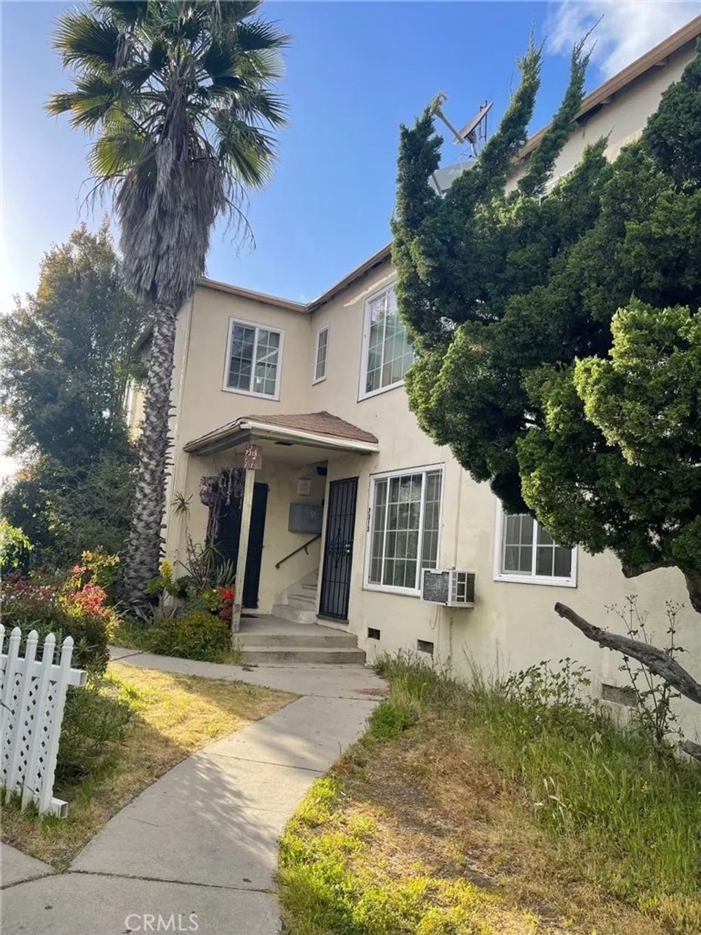 Photo of 7313 Bakman Ave, Sun Valley, CA 91352 (MLS # GD26075690)