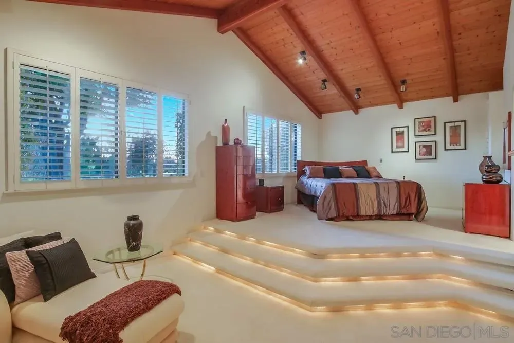 Poway, California 92064, United States, 5 Bedrooms Bedrooms, ,5 BathroomsBathrooms,Residential,Active,134200