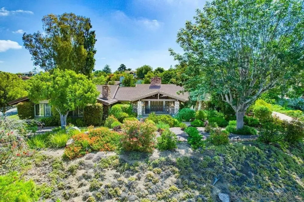 Poway, California 92064, United States, 5 Bedrooms Bedrooms, ,5 BathroomsBathrooms,Residential,Active,134200