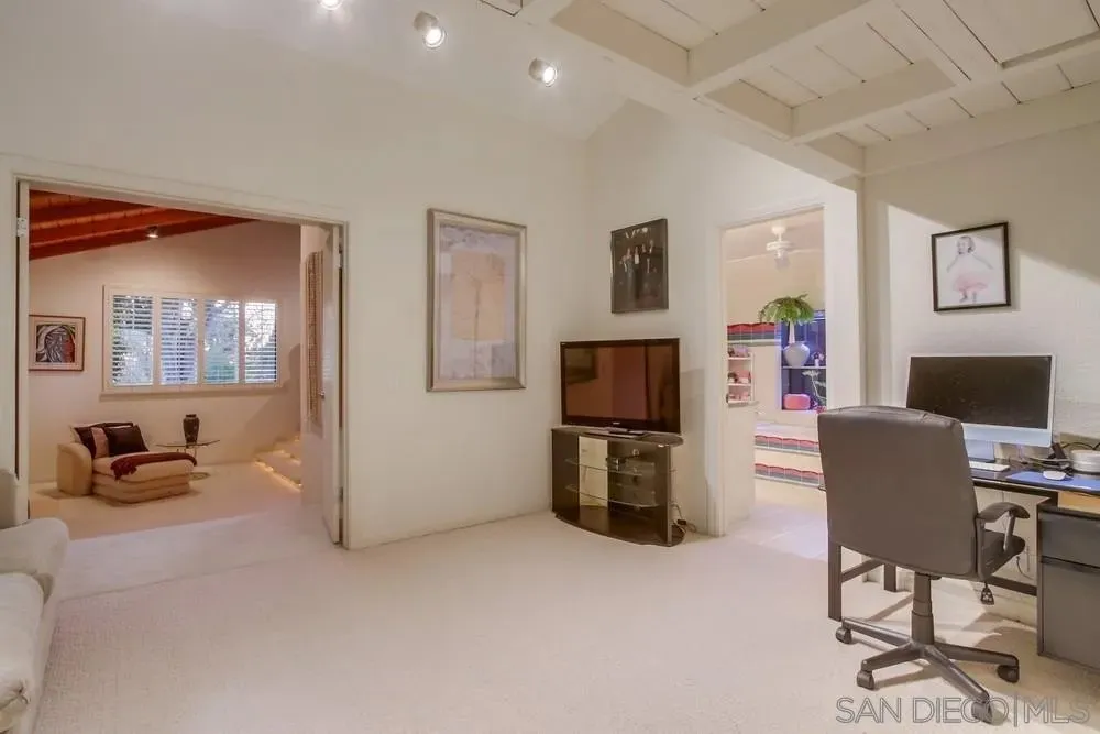 Poway, California 92064, United States, 5 Bedrooms Bedrooms, ,5 BathroomsBathrooms,Residential,Active,134200