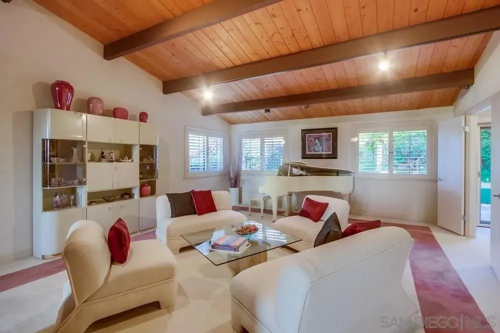 Poway, California 92064, United States, 5 Bedrooms Bedrooms, ,5 BathroomsBathrooms,Residential,Active,134200