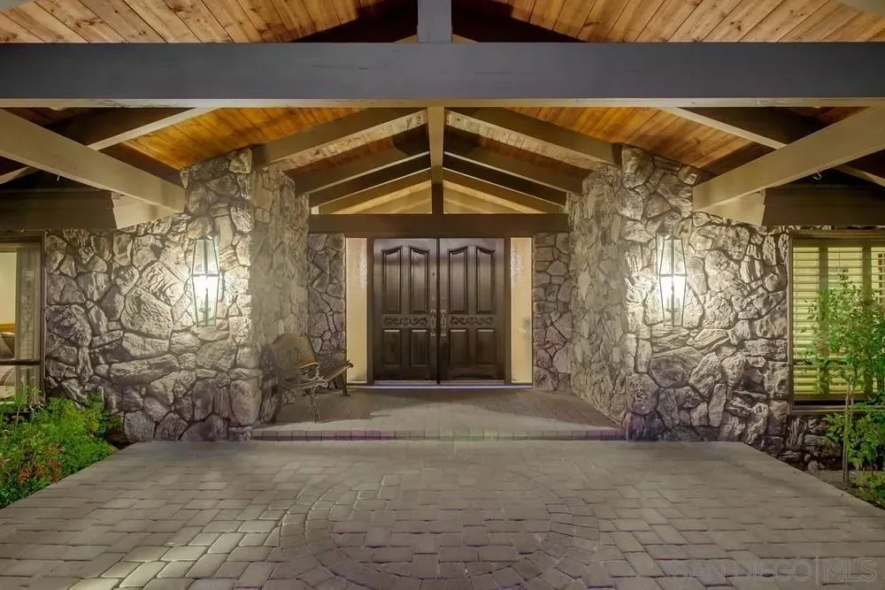 Poway, California 92064, United States, 5 Bedrooms Bedrooms, ,5 BathroomsBathrooms,Residential,Active,134200