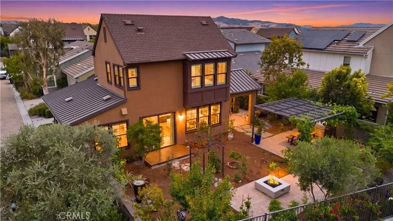 41 Ocaso Street