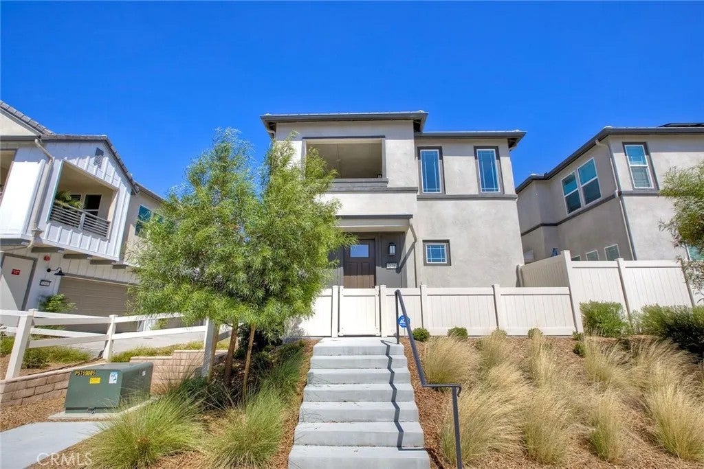 Photo of 32711 Brunello Way, Temecula, CA 92591 (MLS # SW26017151)
