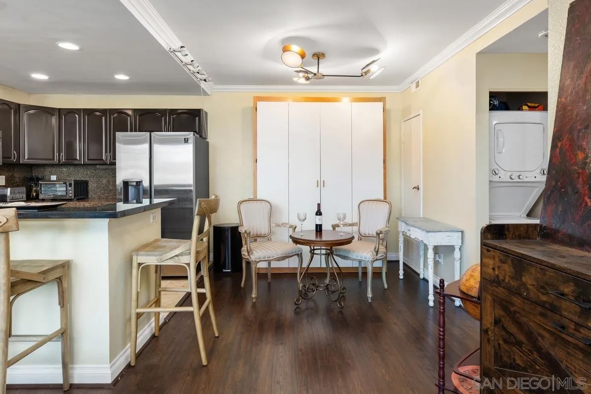 4049 Carmel View Rd 75