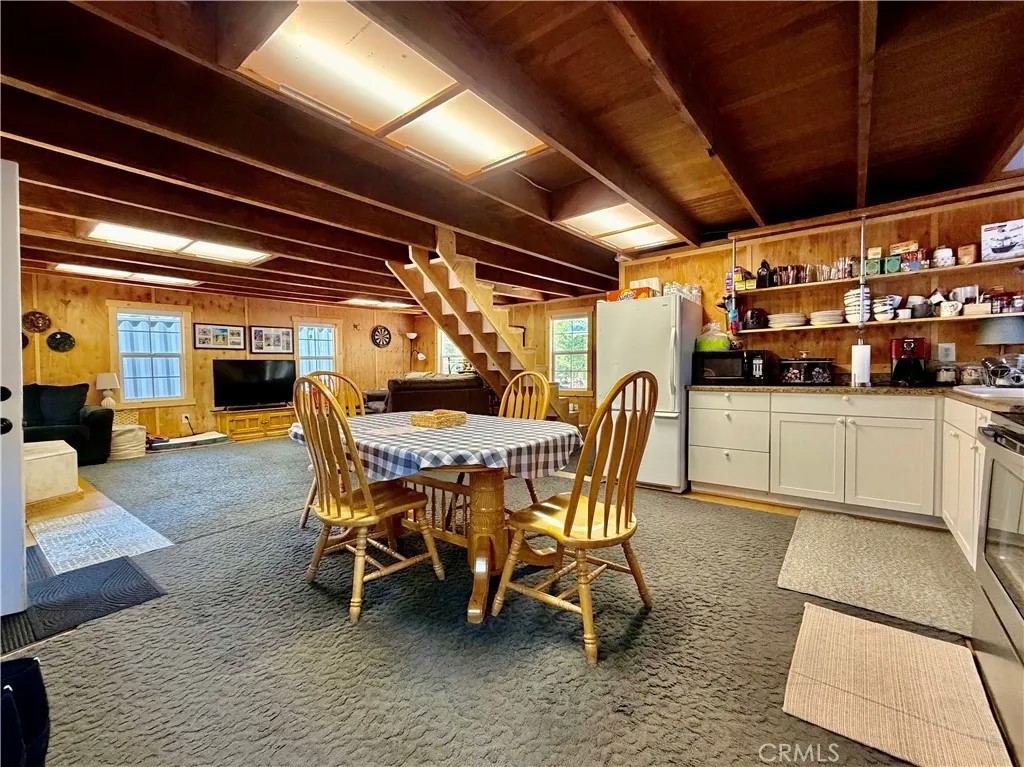 21428 Skyway