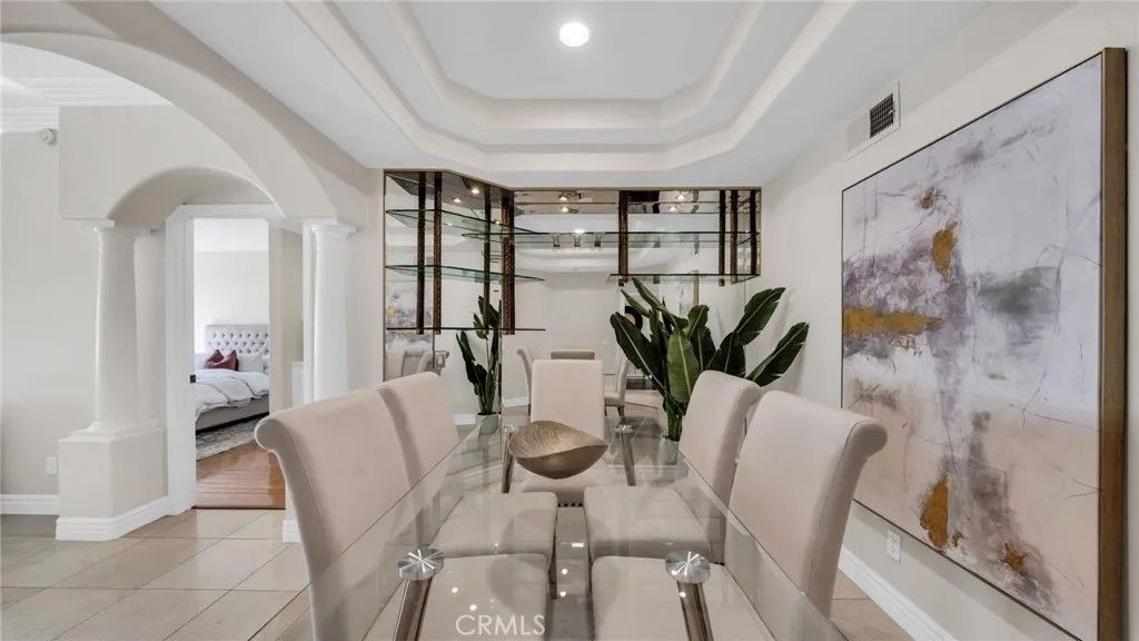 Photo of 7218 Hillside Avenue #202, Los Angeles, CA 90046 (MLS # SB26029953)