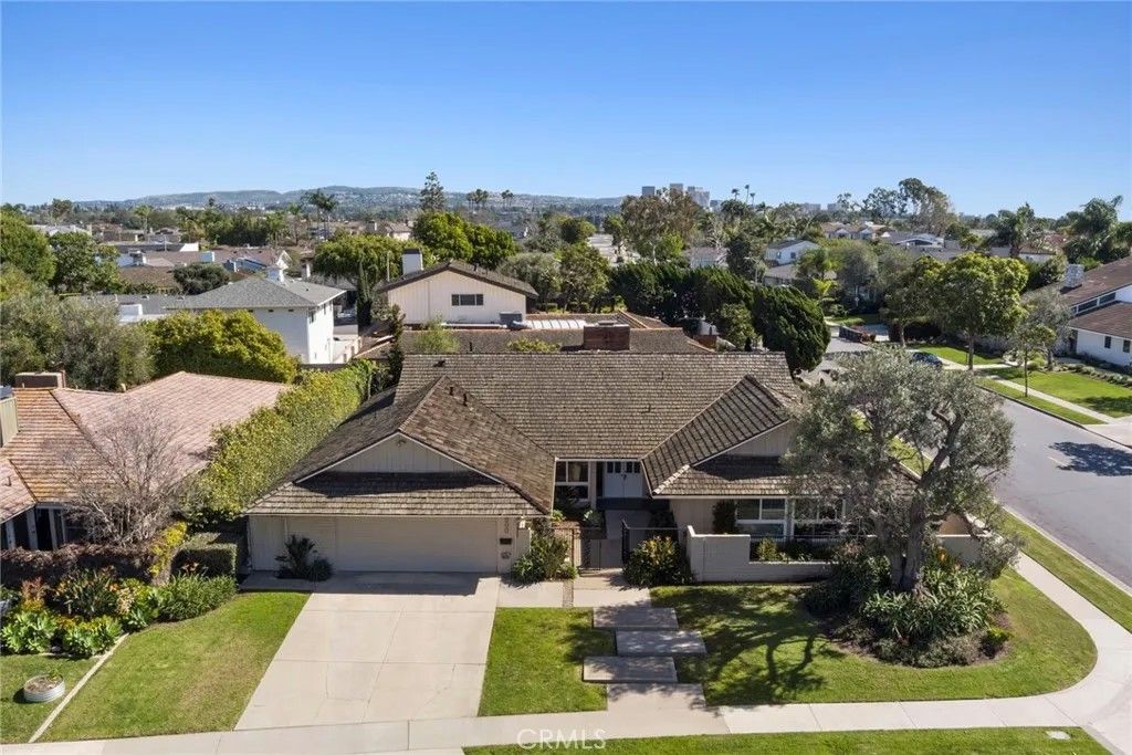 Photo of 1800 Tradewinds Lane, Newport Beach, CA 92660 (MLS # NP26039401)