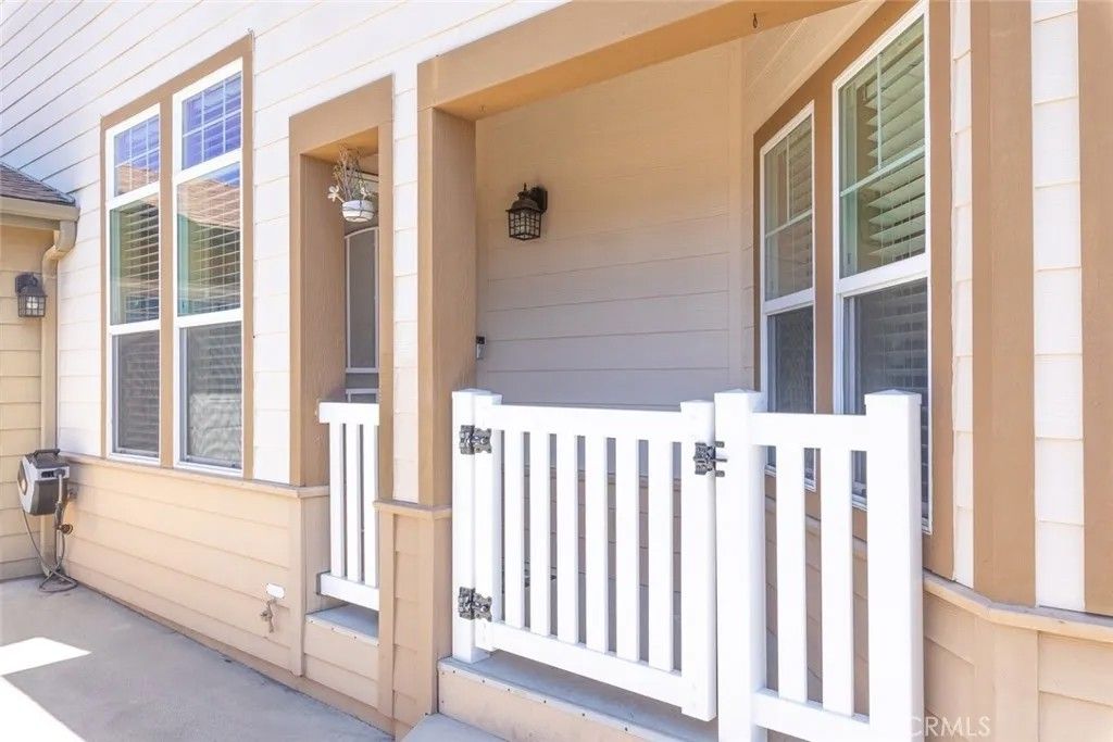 Photo of 331 Brotherton Gln, Escondido, CA 92025 (MLS # SW26078332)