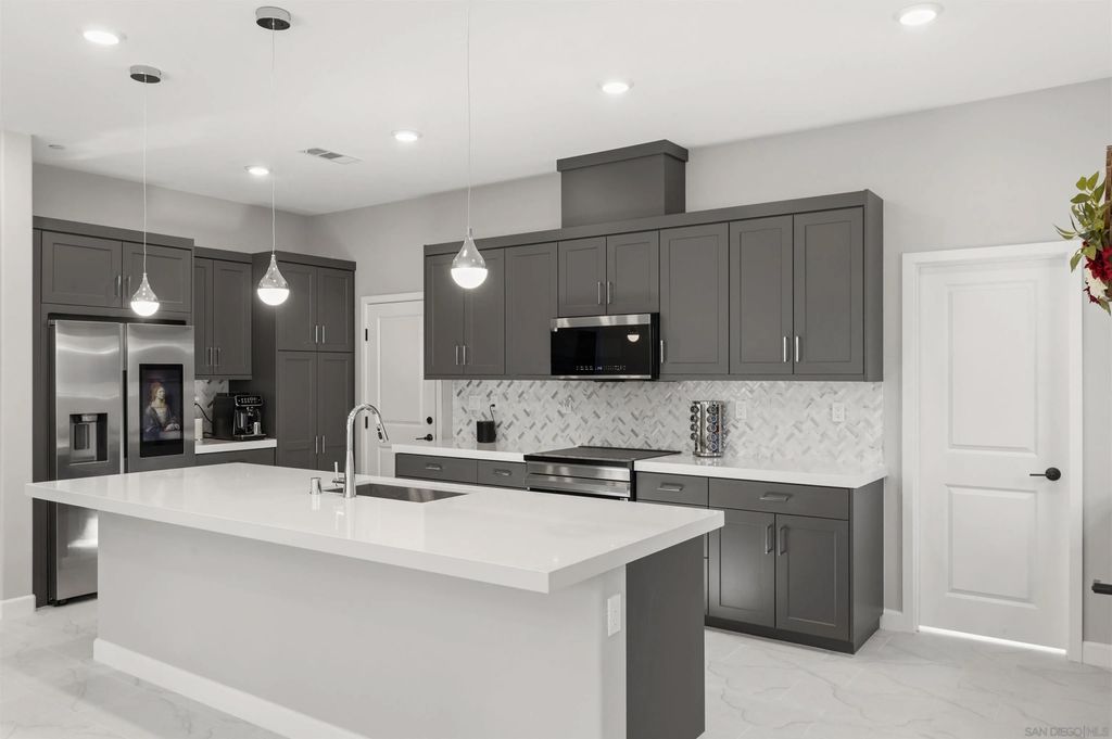 Photo of 12124 Riley Ln, San Diego, CA 92128 (MLS # 260002210)