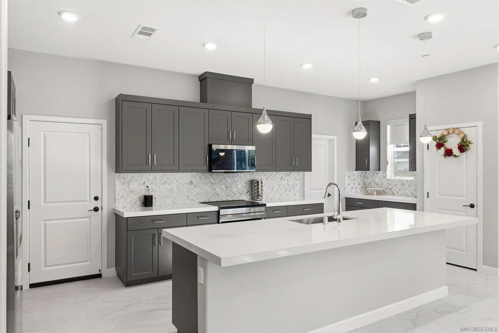 Photo of 12124 Riley Ln, San Diego, CA 92128 (MLS # 260002210)