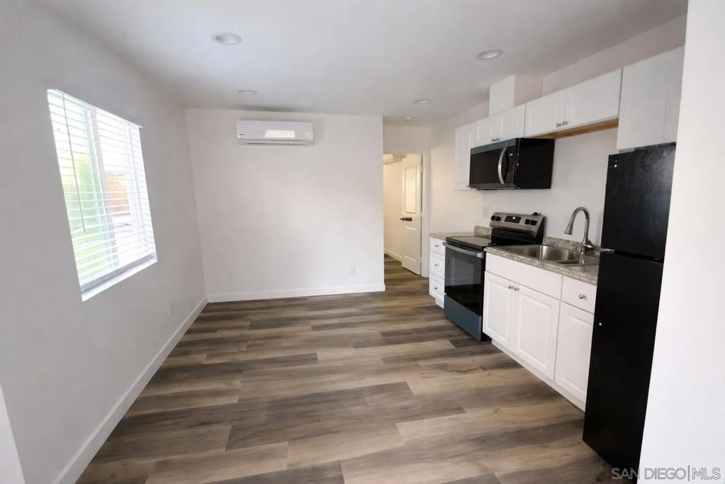 Photo of 636 Aster St, Escondido, CA 92027 (MLS # 260008889)