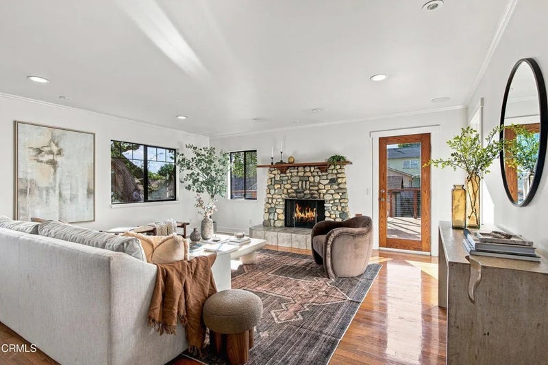 245 Valle Vista Avenue