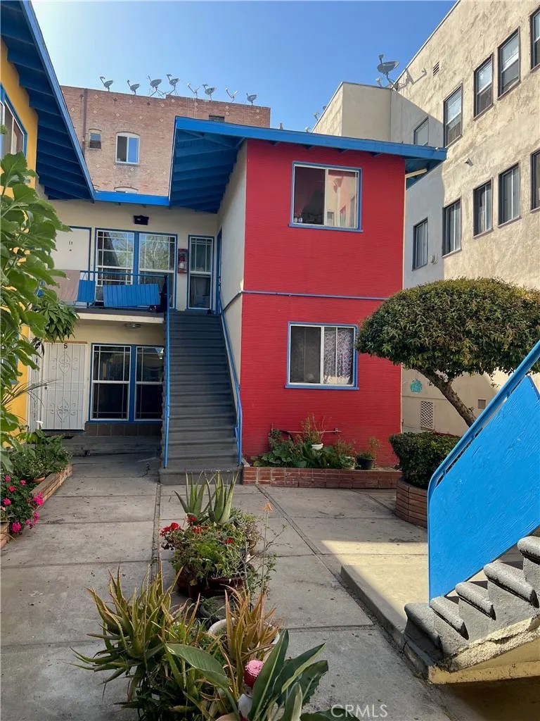 517 Loma