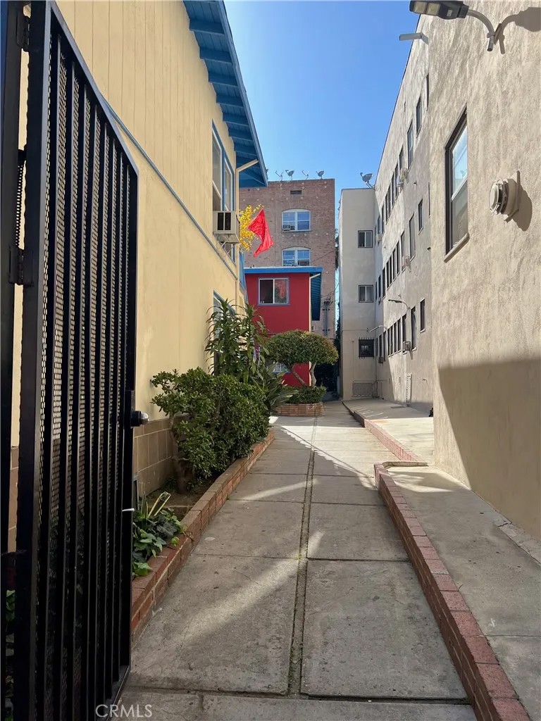 517 Loma