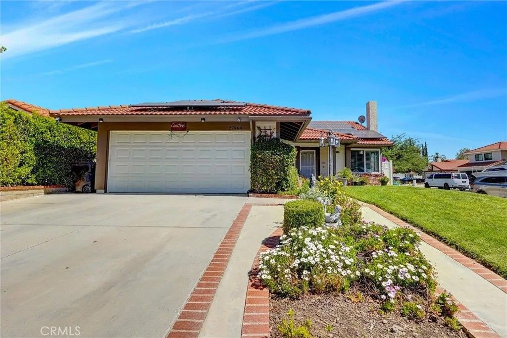 Photo of 27964 Beacon St, Castaic, CA 91384 (MLS # SR26067706)