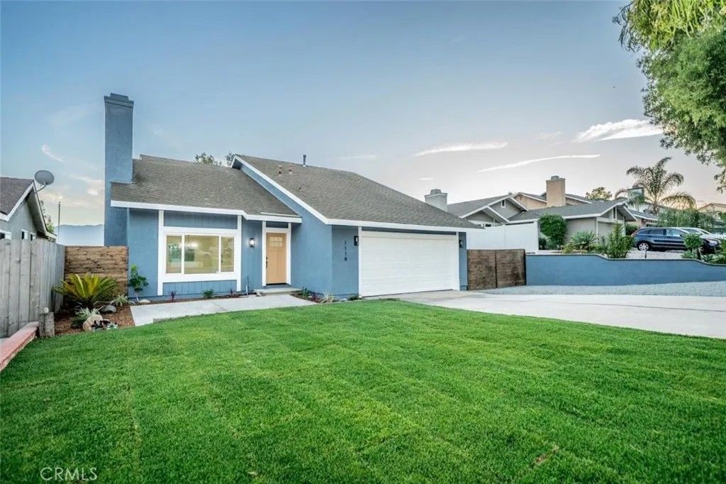 Photo of 1118 Fallbrook Dr, Corona, CA 92880 (MLS # WS25280552)