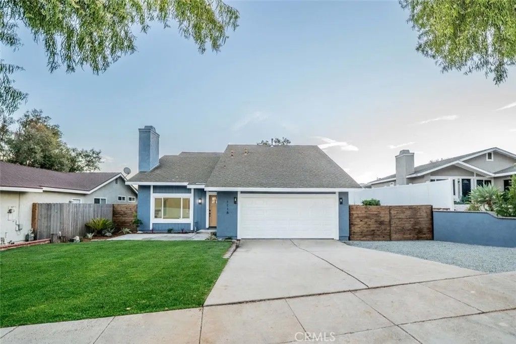 Photo of 1118 Fallbrook Dr, Corona, CA 92880 (MLS # WS25280552)