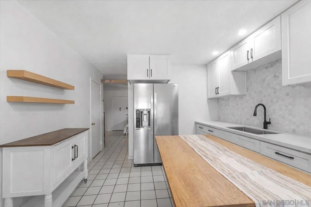 Photo of 2127 Berry St, Lemon Grove, CA 91945 (MLS # 260005985)